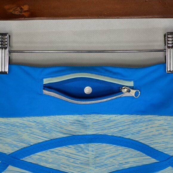 lululemon Run: Pace Crop Size 2 in Wee Are From Space Aquamarine - Picture 4 of 4